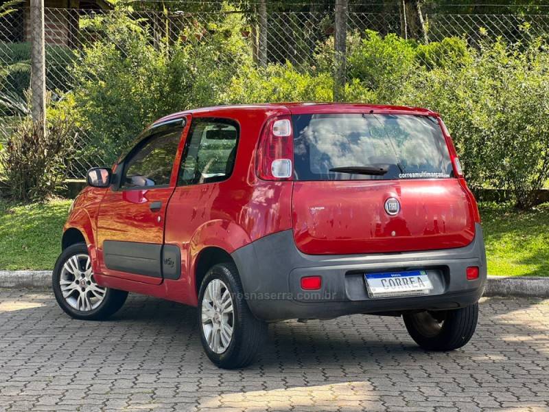 FIAT - UNO - 2012/2012 - Vermelha - R$ 26.900,00