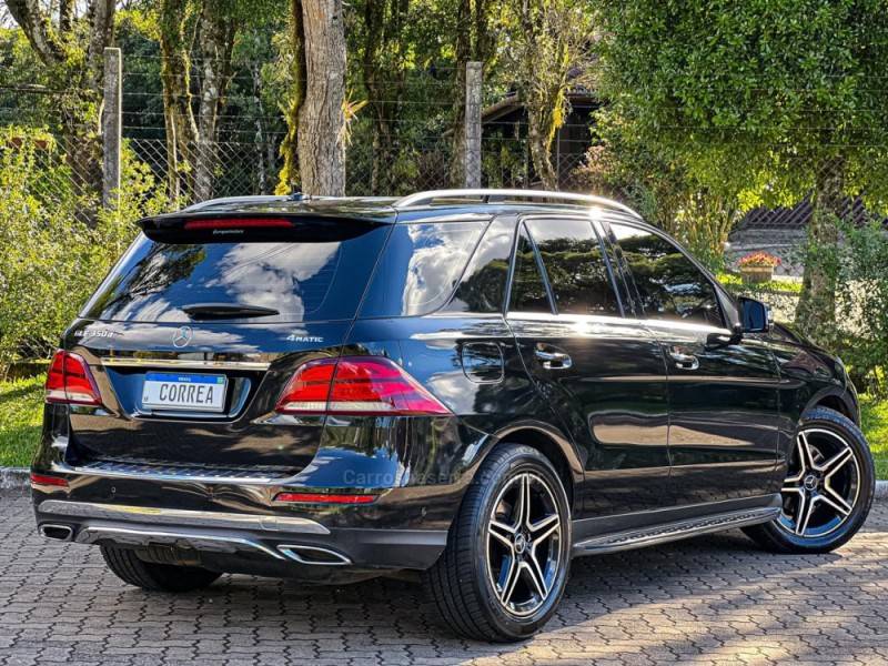 MERCEDES-BENZ - GLE 350D - 2017/2017 - Preta - R$ 219.900,00