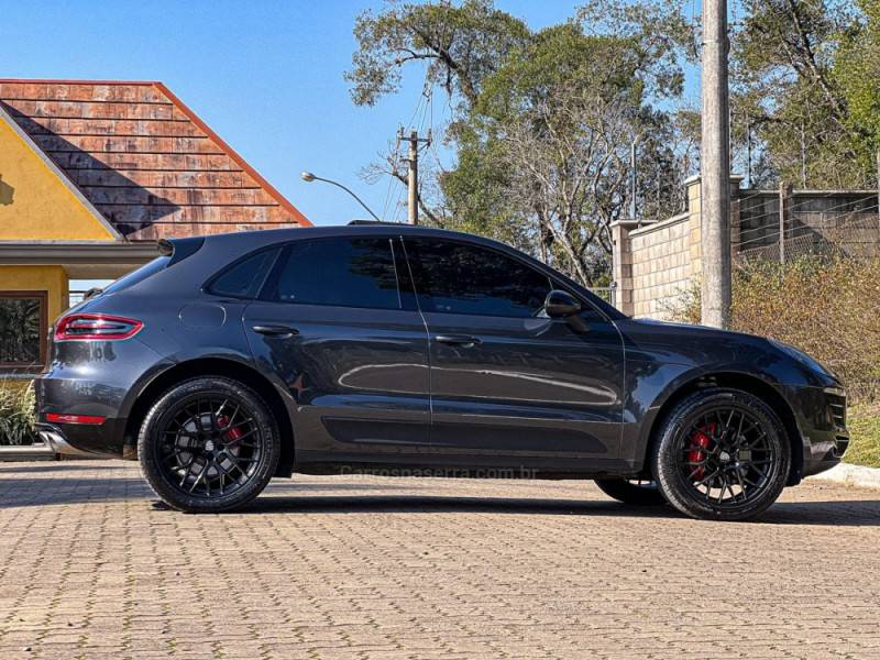 PORSCHE - MACAN - 2016/2017 - Cinza - R$ 319.900,00