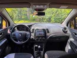 RENAULT - CAPTUR - 2018/2019 - Bege - R$ 79.900,00