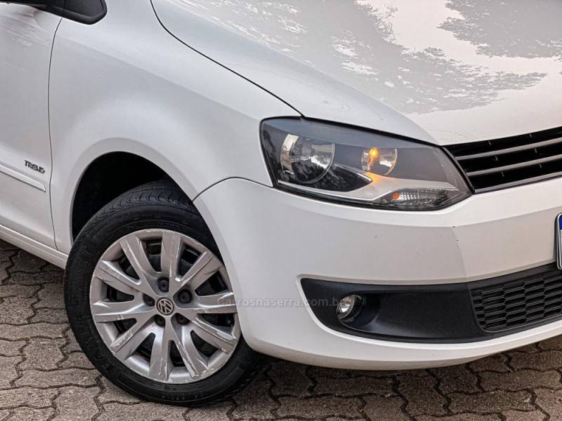 VOLKSWAGEN - FOX - 2013/2013 - Branca - R$ 39.900,00