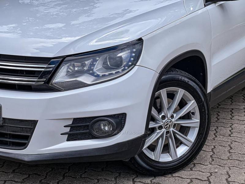 VOLKSWAGEN - TIGUAN - 2012/2012 - Branca - R$ 64.900,00