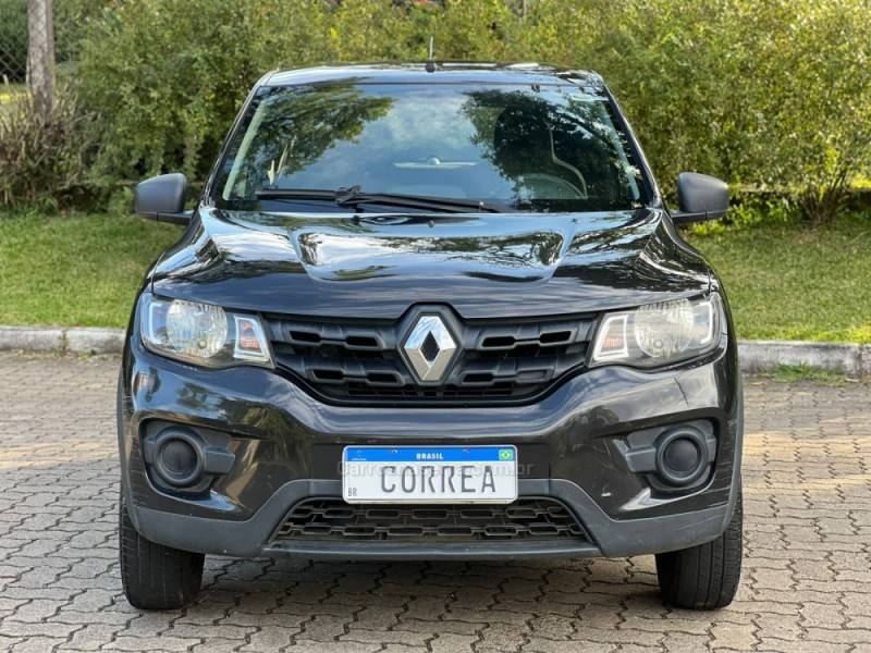 RENAULT - KWID - 2017/2018 - Preta - R$ 35.900,00