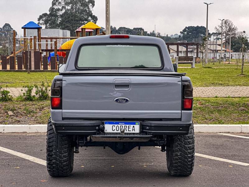 FORD - RANGER - 2011/2012 - Cinza - R$ 104.900,00