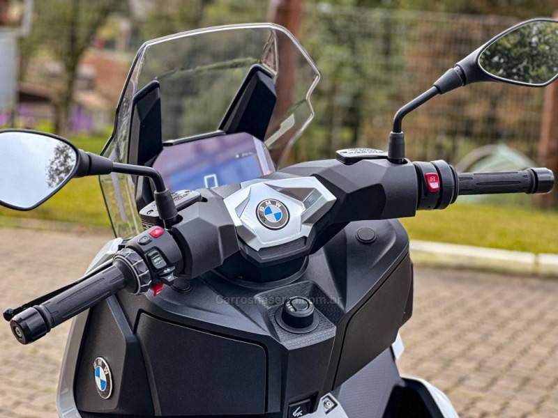 BMW - C 400 - 2024/2024 - Branca - R$ 61.900,00