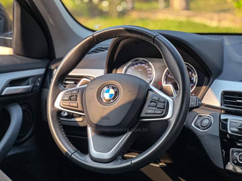 BMW - X1 - 2019/2019 - Preta - R$ 159.900,00