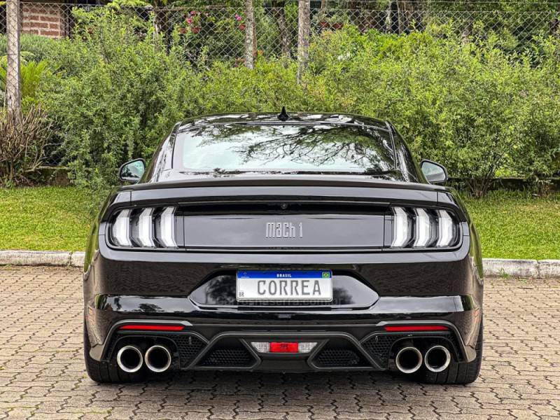 FORD - MUSTANG - 2021/2021 - Preta - R$ 499.900,00