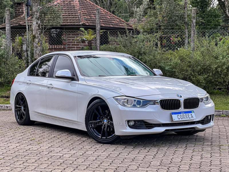 BMW - 320I - 2013/2014 - Branca - R$ 104.900,00