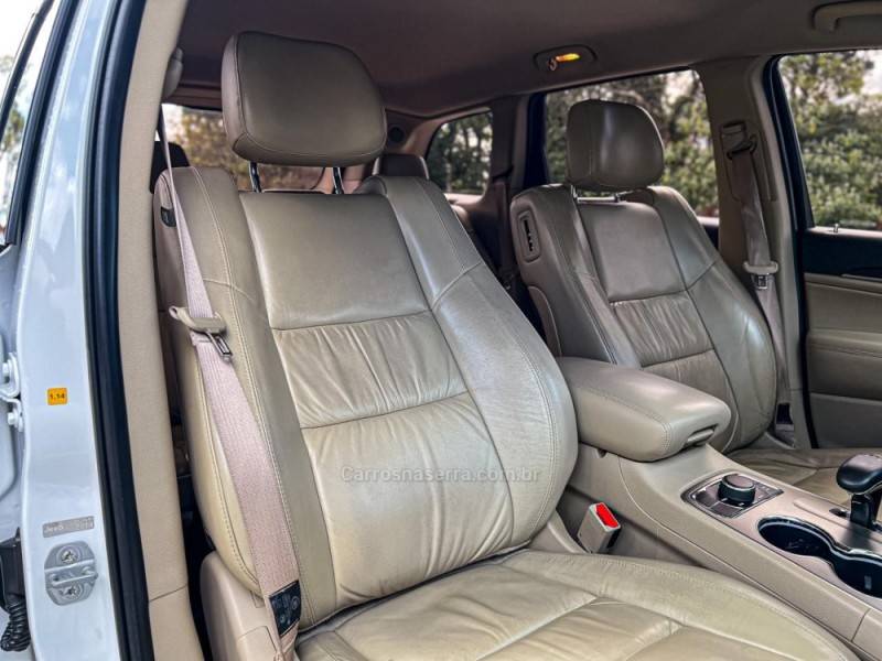 JEEP - GRAND CHEROKEE - 2014/2015 - Branca - R$ 129.900,00