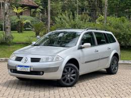 RENAULT - MÉGANE - 2011/2012 - Prata - R$ 39.900,00