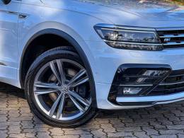 VOLKSWAGEN - TIGUAN - 2020/2020 - Branca - R$ 194.900,00