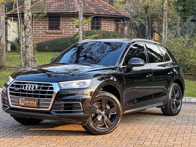 AUDI - Q5 - 2018/2019 - Preta - R$ 189.900,00