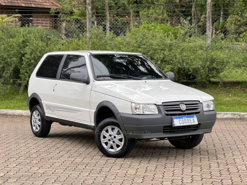 FIAT - UNO - 2011/2011 - Branca - R$ 26.900,00