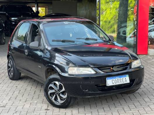 CHEVROLET - CELTA - 2004/2004 - Preta - R$ 16.900,00