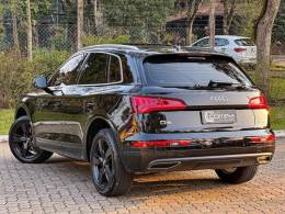 AUDI - Q5 - 2018/2019 - Preta - R$ 189.900,00