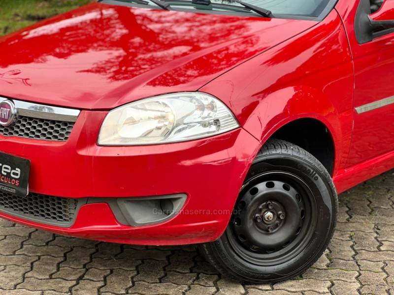 FIAT - SIENA - 2014/2014 - Vermelha - R$ 39.900,00