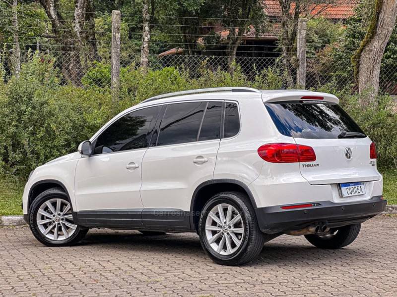 VOLKSWAGEN - TIGUAN - 2012/2012 - Branca - R$ 64.900,00