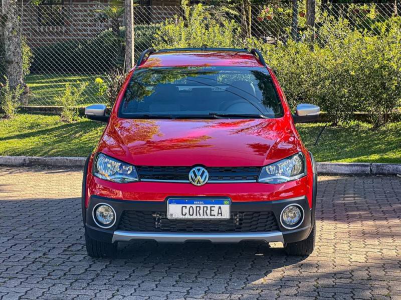 VOLKSWAGEN - SAVEIRO - 2014/2015 - Vermelha - R$ 72.900,00