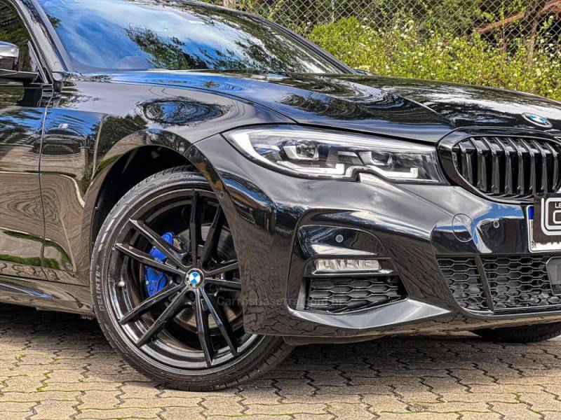 BMW - 320I - 2020/2021 - Preta - R$ 244.900,00