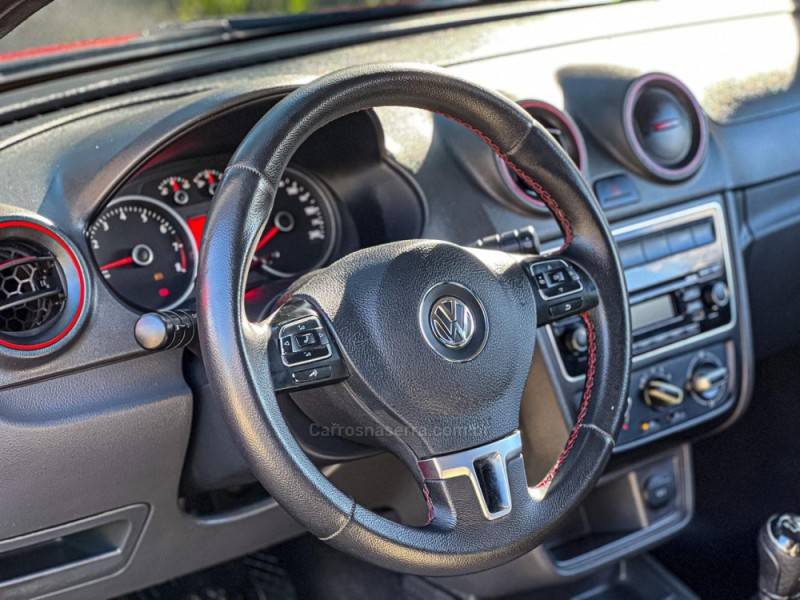 VOLKSWAGEN - SAVEIRO - 2016/2016 - Vermelha - R$ 74.900,00