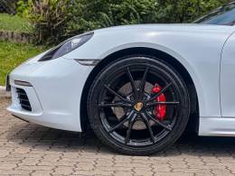 PORSCHE - 718 - 2018/2019 - Branca - R$ 519.900,00