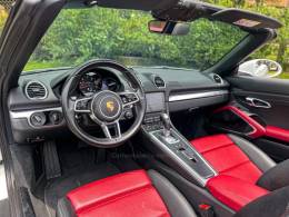 PORSCHE - 718 - 2018/2019 - Branca - R$ 519.900,00