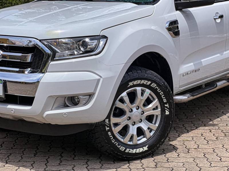 FORD - RANGER - 2017/2018 - Branca - R$ 154.900,00