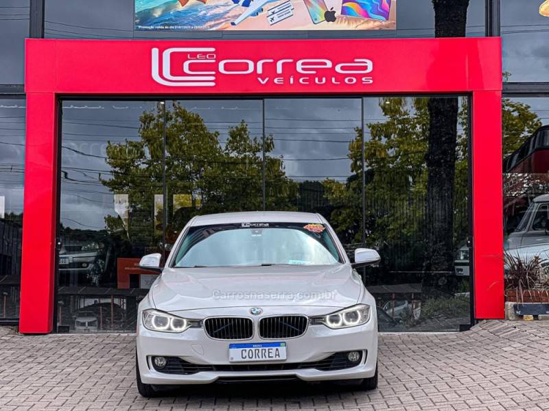 BMW - 320I - 2013/2014 - Branca - R$ 104.900,00