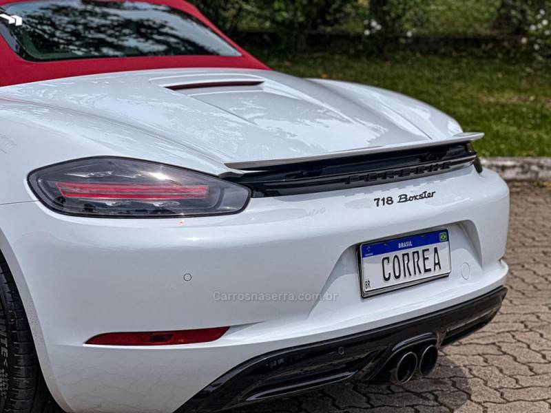 PORSCHE - 718 - 2018/2019 - Branca - R$ 519.900,00