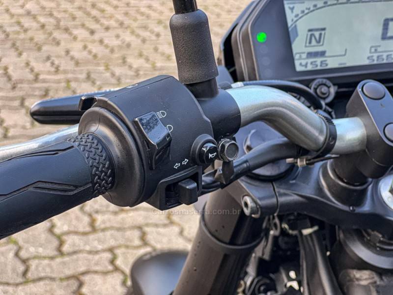 YAMAHA - MT - 2023/2023 - Preta - R$ 35.900,00