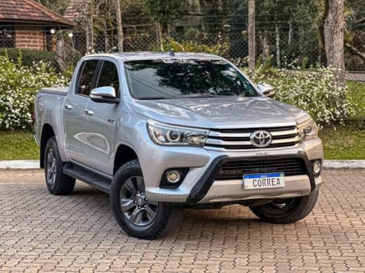 TOYOTA - HILUX - 2015/2016 - Prata - R$ 179.900,00