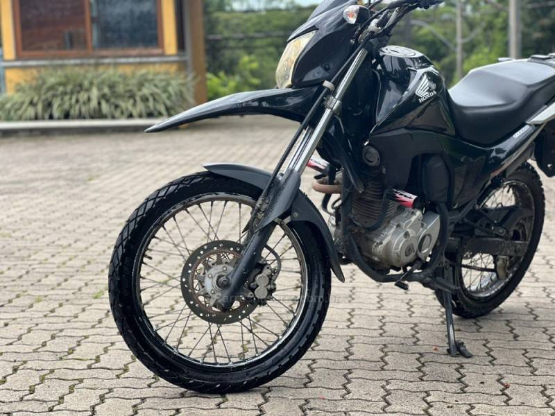 HONDA - NXR 160 - 2015/2015 - Preta - R$ 14.900,00