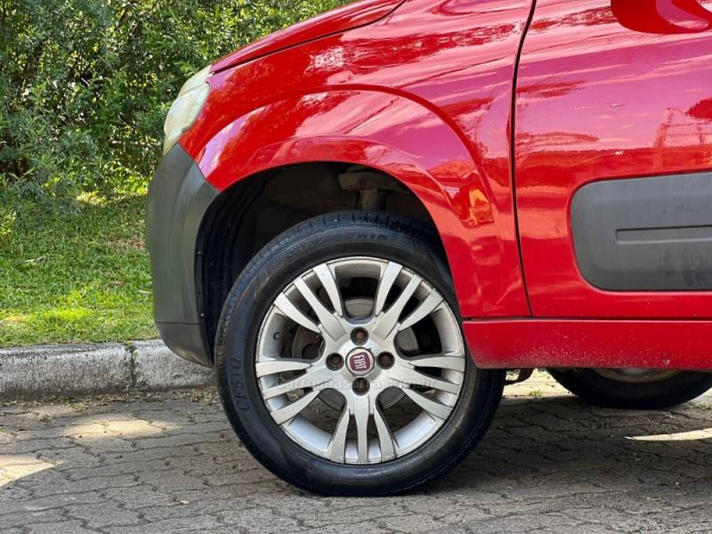 FIAT - UNO - 2012/2012 - Vermelha - R$ 26.900,00