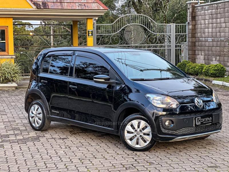 VOLKSWAGEN - UP - 2016/2017 - Preta - R$ 49.900,00