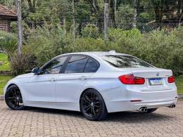 BMW - 320I - 2013/2014 - Branca - R$ 104.900,00