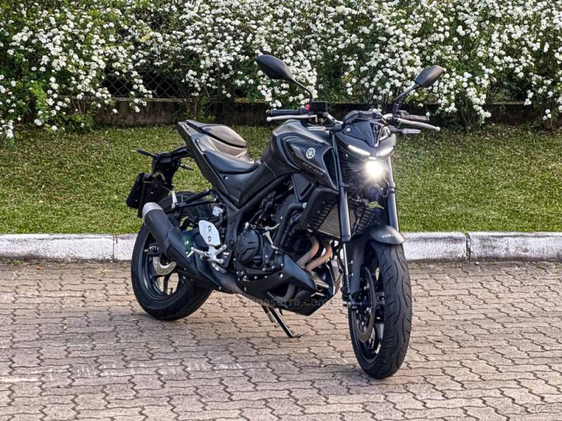 YAMAHA - MT - 2023/2023 - Preta - R$ 35.900,00