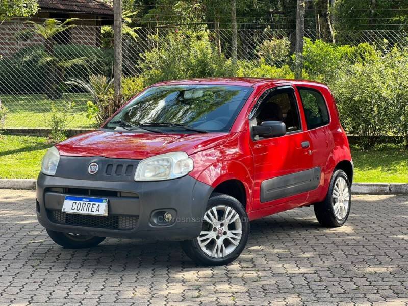 FIAT - UNO - 2012/2012 - Vermelha - R$ 26.900,00