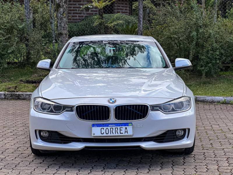 BMW - 320I - 2013/2014 - Branca - R$ 104.900,00