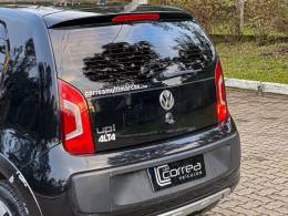 VOLKSWAGEN - UP - 2016/2017 - Preta - R$ 49.900,00