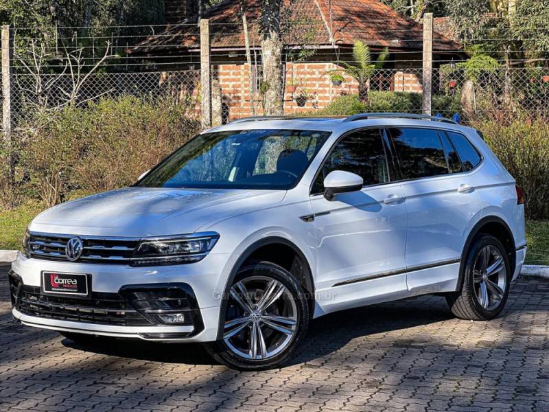 VOLKSWAGEN - TIGUAN - 2020/2020 - Branca - R$ 194.900,00