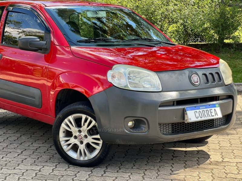 FIAT - UNO - 2012/2012 - Vermelha - R$ 26.900,00