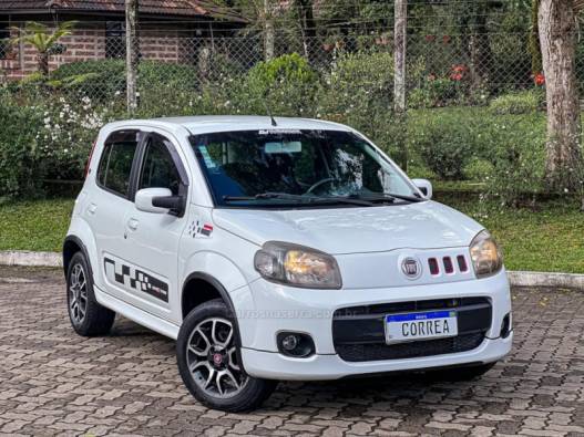 FIAT - UNO - 2011/2012 - Branca - R$ 39.900,00