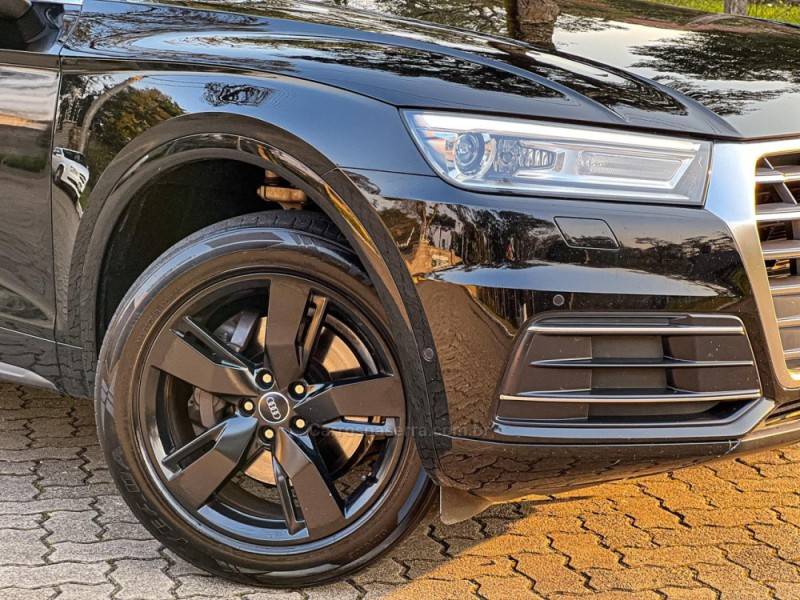 AUDI - Q5 - 2018/2019 - Preta - R$ 189.900,00