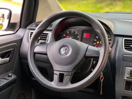 VOLKSWAGEN - FOX - 2013/2013 - Branca - R$ 39.900,00