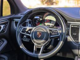 PORSCHE - MACAN - 2016/2017 - Cinza - R$ 319.900,00