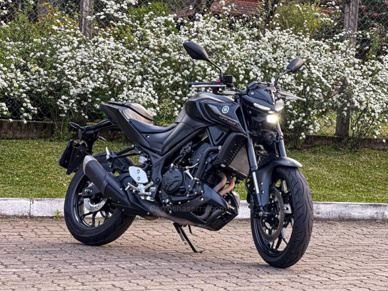 YAMAHA - MT - 2023/2023 - Preta - R$ 35.900,00