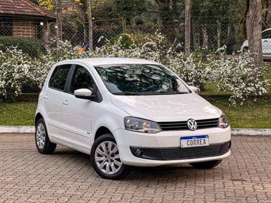 VOLKSWAGEN - FOX - 2013/2013 - Branca - R$ 39.900,00