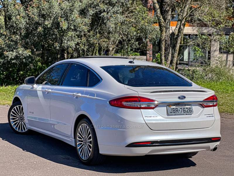 FORD - FUSION - 2017/2017 - Branca - R$ 119.900,00